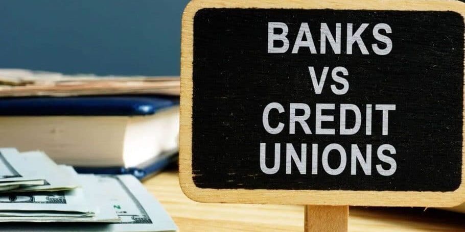 Survey--Banks-lead-credit-unions-in-customer-service-satisfaction